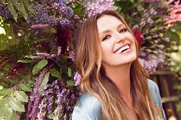 Artist Carly Pearce